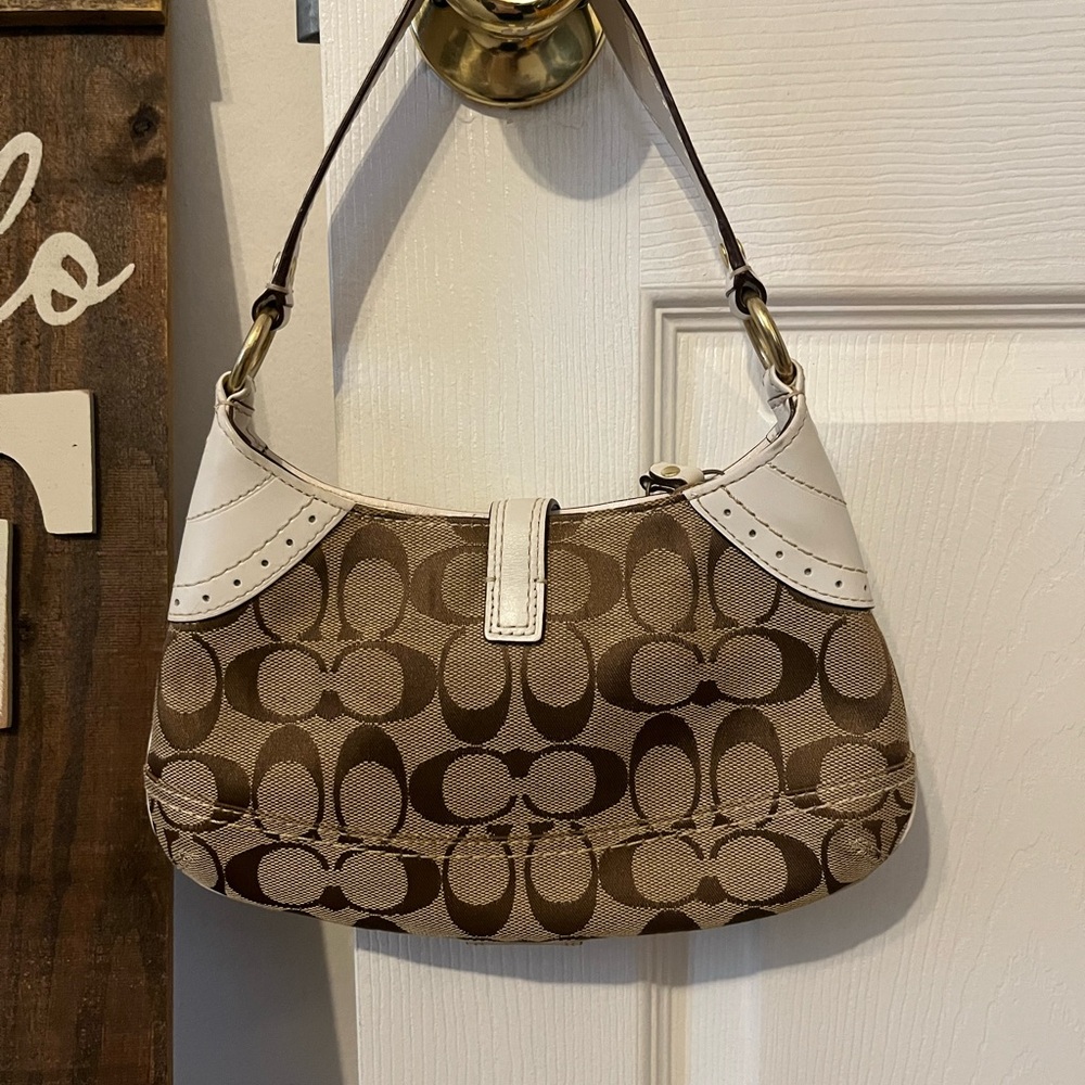 Coach Tan and Cream Shoulder Bag - Picture 3 of 4